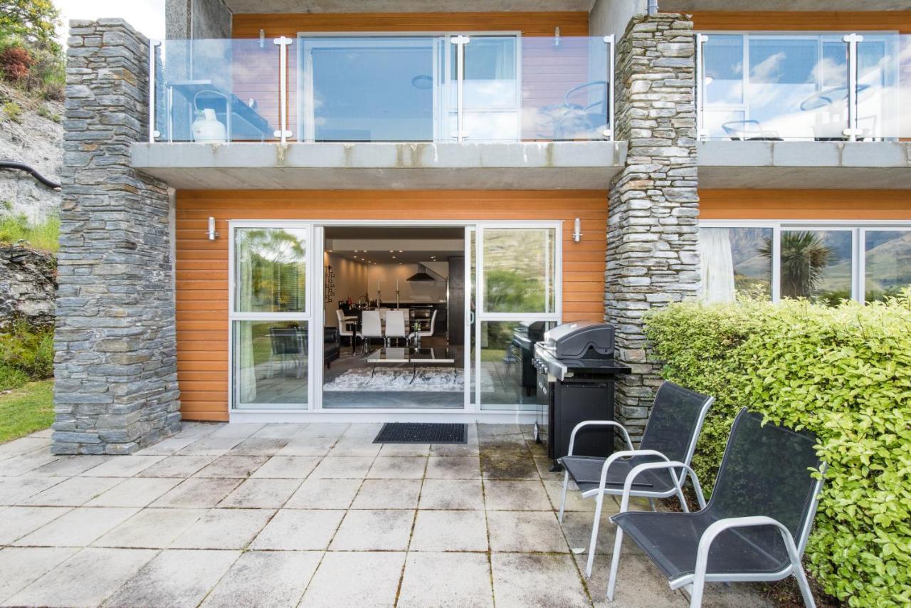Lakeside Luxury With Spa Queenstown Eksteriør billede